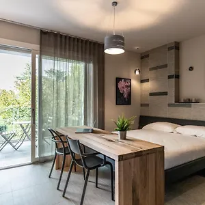 Sei Garda Apartament